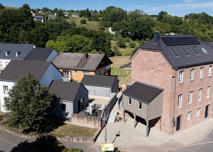 Alte Schule - Modernes Oberstuebchen