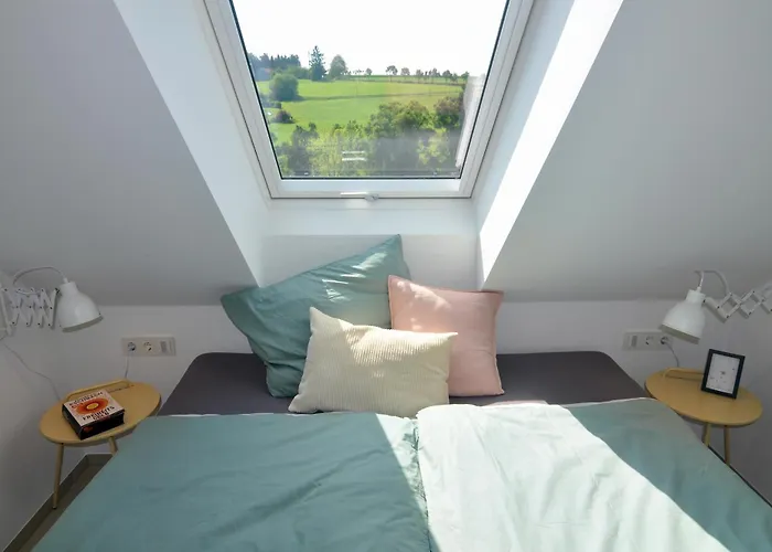 Alte Schule - Modernes Oberstuebchen Baustert